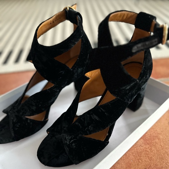 Chloe heels - Picture 2 of 4